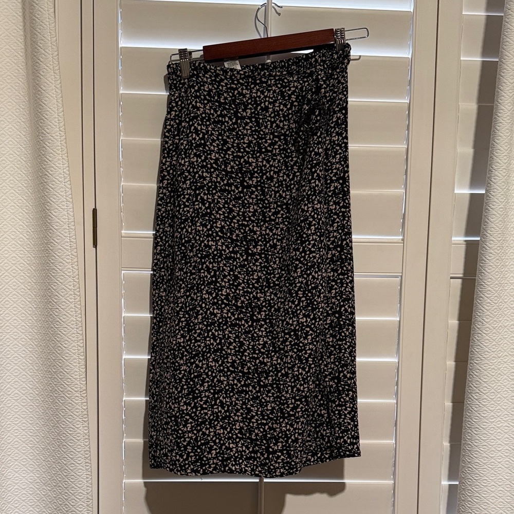 URBAN Romantics Black Floral Midi Skirt